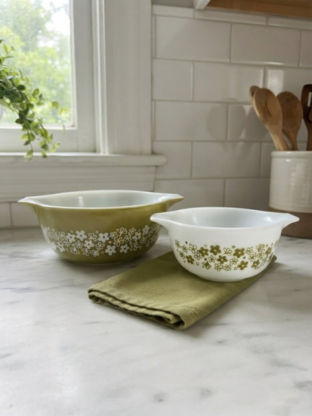 Vintage Pyrex Spring Blossom Green Crazy Daisy #471 #473 Casserole Set